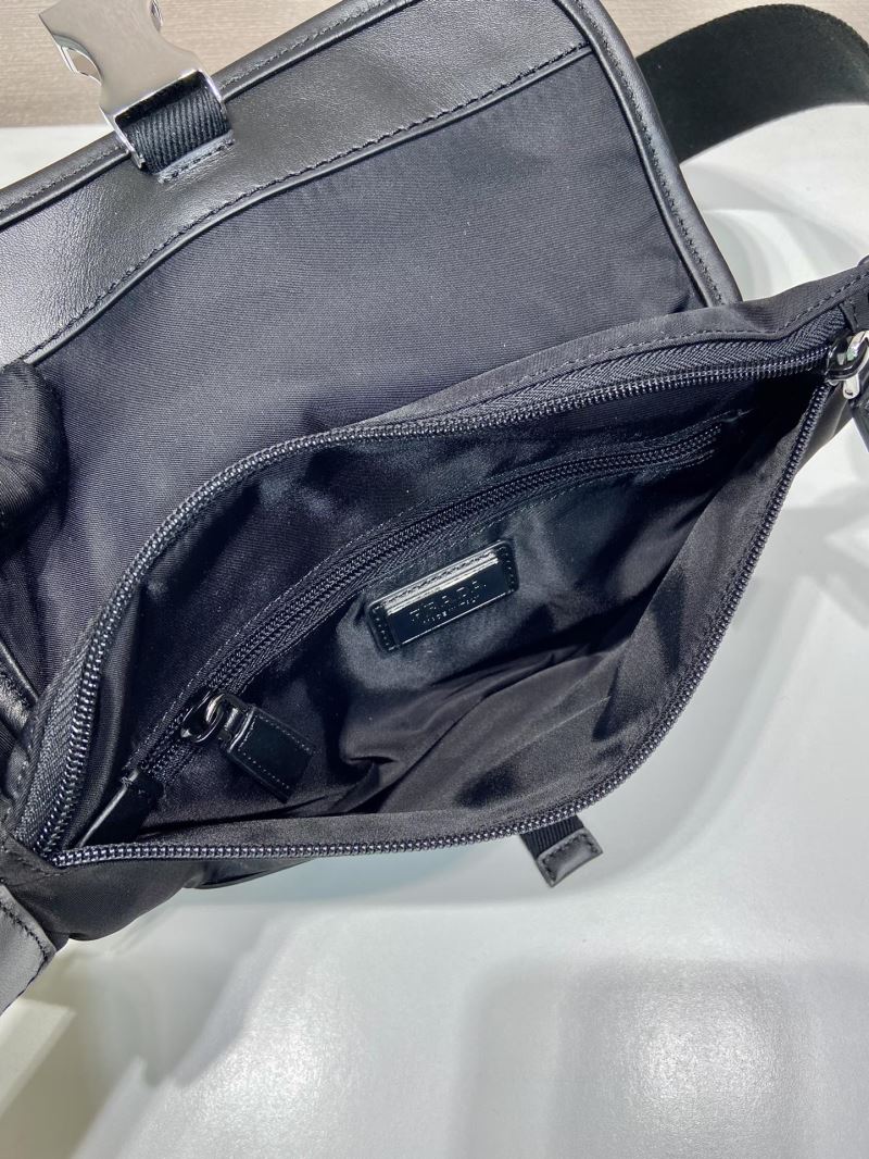 Pra*a waist chest packs